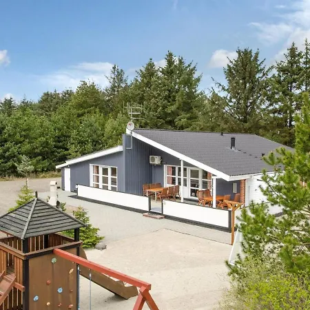 Tascha - 1-5km From The Sea In Western Jutland By Interhome